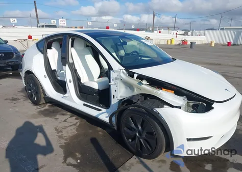 2024 Tesla Model Y Long Range Dual Motor All-Wheel Drive from USA, damaged, VIN 7SAYGAEE2RF195688